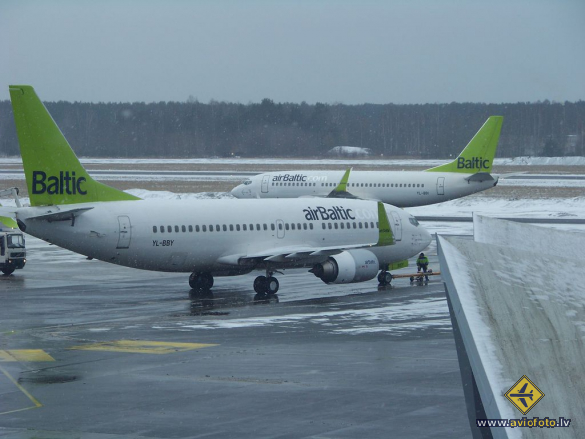 Boeing 737-36Q